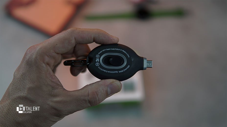 بررسی پاوربانک KeyChain USB-C؛ یک پاوربانک کوچک به شکل جاکلیدی